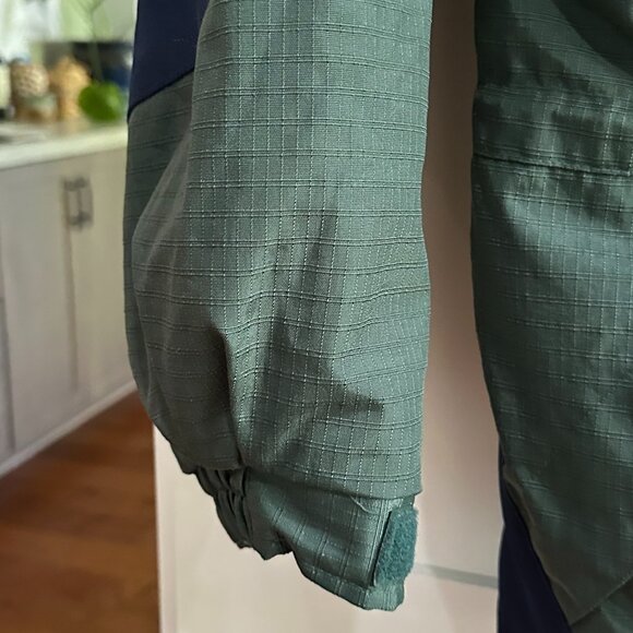 Columbia Tectonite Youth Ski Jacket, 14/16, Like New, Green/Dk Blue, Exc Cond - Picture 6 of 10